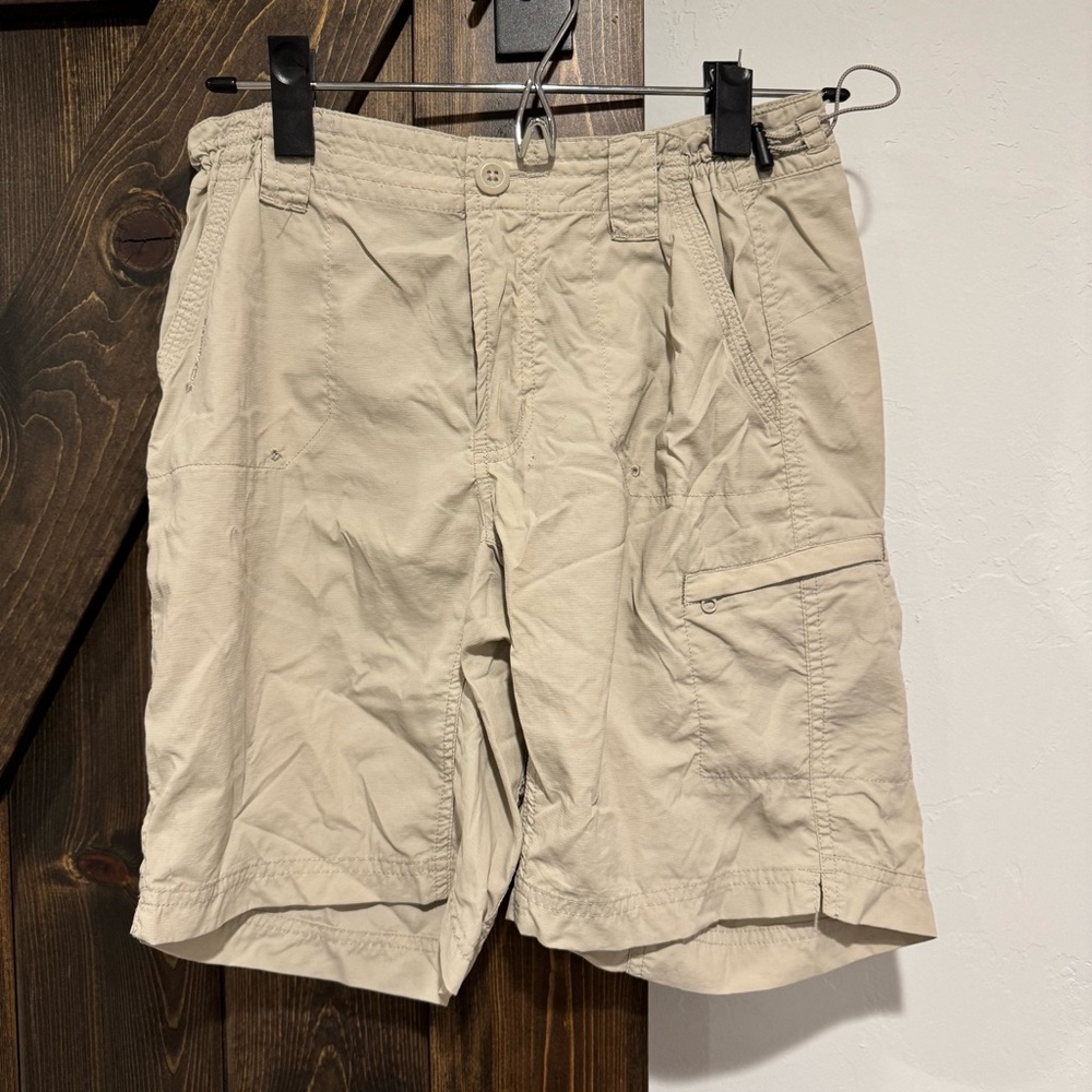 Columbia women’s titanium travel hiking shorts size 4